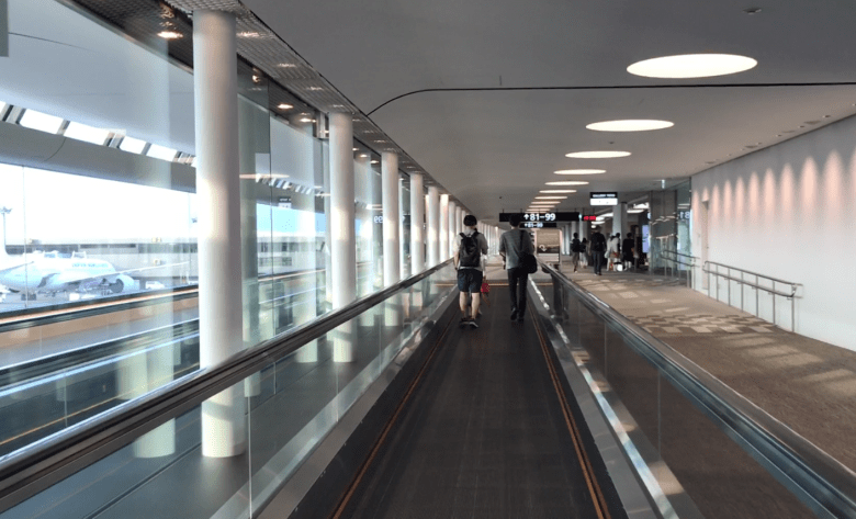nrt_movingwalkway.png